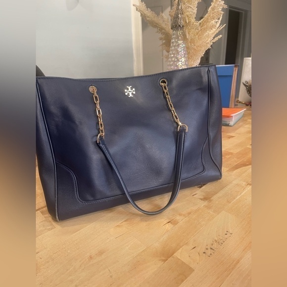 Tory Burch Carter Tote Chain Handle Tagged Tote Bag Leather Royal Navy 56968 - Picture 9 of 12